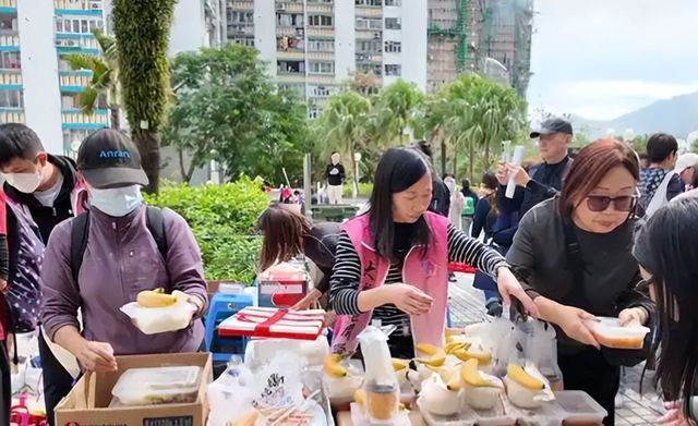 诚超其他三大家族谢霆锋何超琼500万开元ky棋牌四大家族为火灾捐款李嘉(图7)