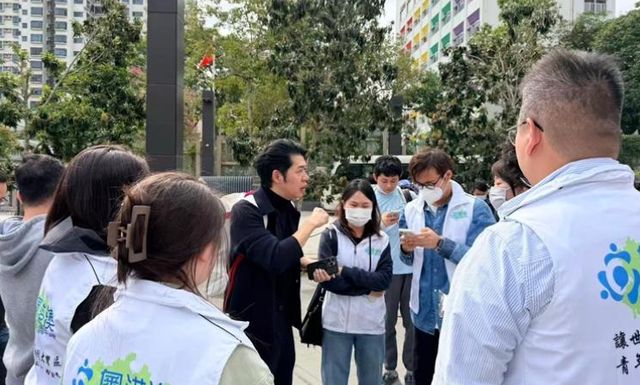 诚超其他三大家族谢霆锋何超琼500万开元ky棋牌四大家族为火灾捐款李嘉(图9)